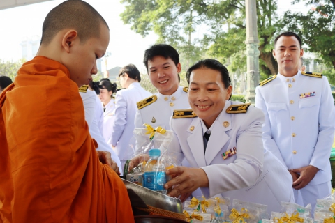 ไฟล์แนบ กปภ.สาขาชลบุรี (พ) สนับสนุนน้ำดื่ม และร่วมกิจกรรมน้อมรำลึก เนื่องในวันคล้ายวันสวรรคต พระบาทสมเด็จพระบรมชนกาธิเบศร มหาภูมิพลอดุลยเดชมหาราช บรมนาถบพิตร 13 ตุลาคม 2568 วันนวมินทรมหาราช