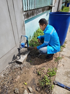 ไฟล์แนบ กปภ.สาขากำแพงเพชร ตรวจสอบและแก้ไขท่อรั่วขามาตรวัดน้ำอย่างรวดเร็ว ลูกค้าพึงพอใจ