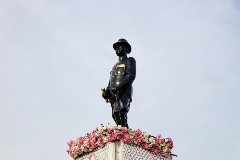 ไฟล์แนบ กปภ.สาขาสมุทรสาคร (พ) ร่วมพิธีวางพวงมาลา เนื่องในวันคล้ายวันสวรรคตพระบาทสมเด็จพระจุลจอมเกล้าเจ้าอยู่หัว