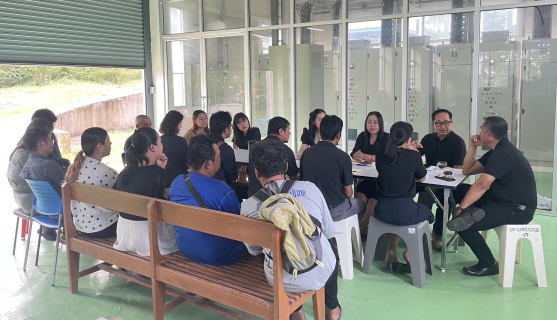 ไฟล์แนบ กปภ.สาขากันตัง ร่วมพิธีถวายความอาลัยต่อการสวรรคตของ สมเด็จพระนางเจ้าสิริกิต์ พระบรมราชินีนาถ พระบรมราชชนนีพันปีหลวง และ จัดกิจกรรม Morning Talk  ประจำเดือน ตุลาคม ครั้งที่ 1/2569