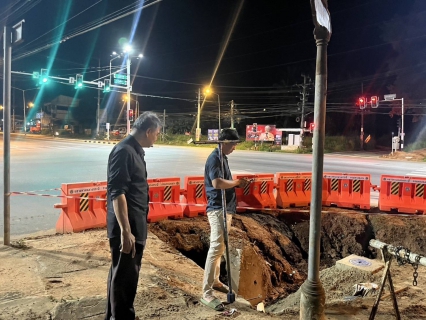 ไฟล์แนบ กปภ.สาขากระบี่ ดำเนินงานตามแผนบริหารจัดการน้ำสูญเสียเชิงรุก เดินหน้าลงพื้นที่ทำ Step Test ท่อส่งน้ำ MM-03-05 สถานีผลิตและจ่ายน้ำตลาดเก่า (ขึ้นถังสูง) ตำบลกระบี่ใหญ่ อำเภอเมืองกระบี่ จังหวัดกระบี่