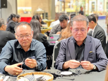 ไฟล์แนบ กปภ.สาขานครปฐม ร่วมกิจกรรม ทำโบว์ไว้อาลัย เพื่อแสดงความอาลัยและน้อมรำลึกในพระมหากรุณาธิคุณ