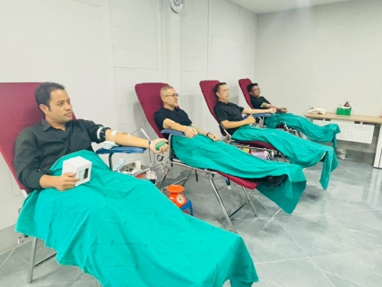 ไฟล์แนบ การประปาส่วนภูมิภาคสาขาประจวบคีรีขันธ์ เข้าพบปะเยี่ยมเยียนผู้จัดการการไฟฟ้าส่วนภูมิภาคจังหวัดประจวบคีรีขันธ์ และร่วมบริจาคโลหิตให้กับสภากาชาดไทย ในโครงการ PEA ใส่ใจทุกชีวิต บริจาคโลหิต 10 ล้านซีซี