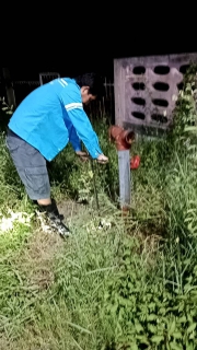 ไฟล์แนบ กปภ.สาขาปากพนัง ลงพื้นที่เดินสำรวจหาท่อแตก/ท่อรั่ว จากการทำ step test  ตามแผนลดน้ำสูญเสีย บริเวณพื้นที่ DMA-03-02-01 บริเวณซอยด่านภาษี ตำบลปากพนั อำเภอปากพนัง จังหวัดนครศรีธรรมราช 