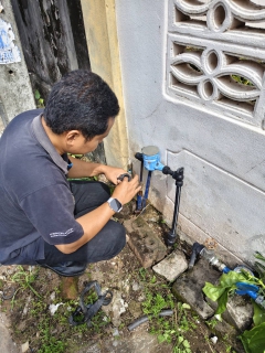 ไฟล์แนบ กปภ.สาขากำแพงเพชร ส่ง "มิสเตอร์ประปา" ลุยซ่อมมาตรน้ำรั่วที่ถนนเทศา 2 ลูกค้าชื่นชม "รวดเร็วทันใจ!"