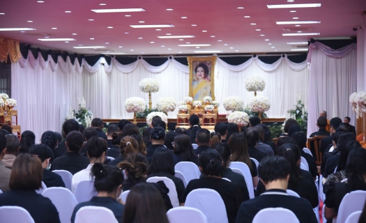 ไฟล์แนบ กปภ.สาขาฉะเชิงเทรา ร่วมพิธีบำเพ็ญกุศลสวดพระอภิธรรม เพื่อถวายพระราชกุศล แด่สมเด็จพระนางเจ้าสิริกิติ์ พระบรมราชินีนาถ พระบรมราชชนนีพันปีหลวง