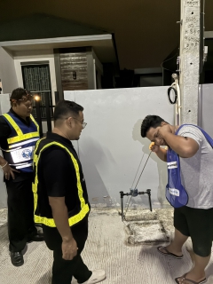 ไฟล์แนบ กปภ.สาขาเพชรบุรี ดำเนินกิจกรรมลดน้ำสูญเสีย ค้นหาท่อแตกรั่วและผูกลวดตีตรามาตร