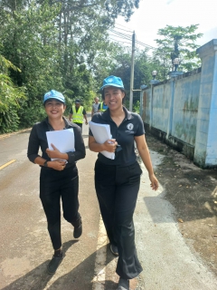 ไฟล์แนบ วันที่ 14 พฤศจิกายน 2568 การประปาส่วนภูมิภาคสาขาเขาชัยสน จัดกิจกรรมเติมใจให้กัน (HOME CARE) ครั้งที่ 2/2569 นำโดย นายณัฐยุทธ โชโต ผจก.กปภ.สาขาเขาชัยสน หัวหน้างาน และพนักงานในสังกัด ลงพื้นที่ประชาสัมพันธ์ งานวางท่อขยายเขตจำหน่ายน้ำ บริเวณซอยธารทิพย์ หมู่ 1 ตำบลควนขนุน อำเภอเขาชัยสน จังหวัดพัทลุง และได้รับคำร้องขอติดตั้งมิเตอร์ประปาเชิงรุก