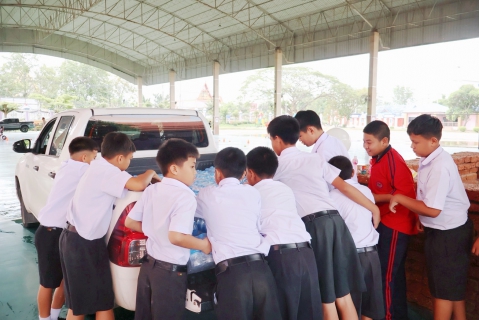 ไฟล์แนบ การประปาสาขาปทุมธานี(พ) มอบน้ำดื่ม แก่โรงเรียนวัดป่างิ้ว เพื่อบรรเทาความเดือดร้อนช่วงน้ำท่วม