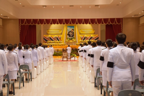 ไฟล์แนบ กปภ.สาขาระยอง ร่วมพิธีวางพานพุ่มดอกไม้สดถวายราชสักการะ เนื่องในวันพระบิดาแห่งฝนหลวง ประจำปี 2568