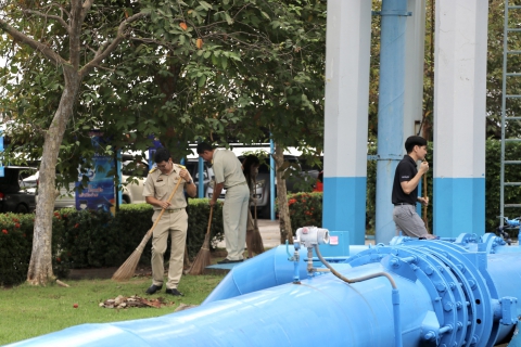 ไฟล์แนบ กปภ.สาขาสมุทรสาคร (พ) จัดกิจกรรมเคารพธงชาติ สวดมนต์ และทำความสะอาดพื้นที่สำนักงาน