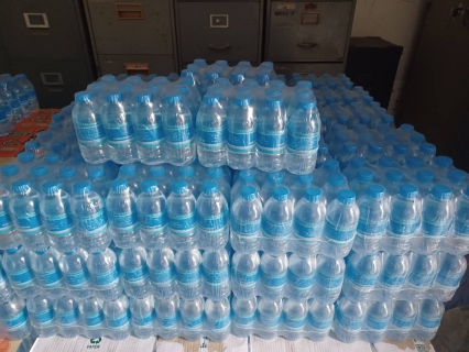 ไฟล์แนบ กปภ.สาขาชัยนาท มอบน้ำดื่มบรรจุขวดร่วมกิจกรรมเดินทางเข้าเฝ้าฯ กราบถวายบังคมพระบรมศพ สมเด็จพระนางเจ้าสิริกิติ์ พระบรมราชินีนาถ พระบรมราชชนนีพันปีหลวง 