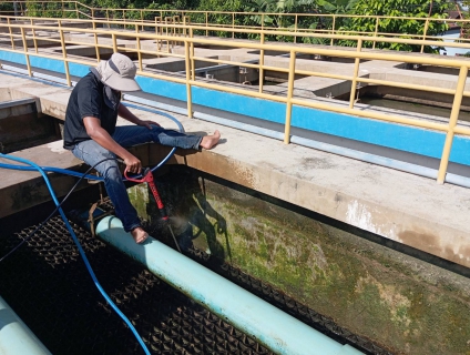 ไฟล์แนบ กปภ.สาขากาญจนบุรี ทำกิจกรรมล้างถังตกตะกอน โรงกรองน้ำขนาด 400 ลบ.ม./ชม. สถานีผลิตน้ำแม่ข่ายกาญจนบุรี