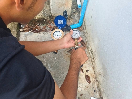 ไฟล์แนบ กปภ.สาขาระนอง ลงพื้นที่ตรวจวัดแรงดันน้ำ ตามโครงการ ผู้ใช้น้ำมั่นใจ กปภ.เช็คชัวร์