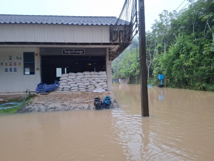 ไฟล์แนบ กปภ. ระดมกำลังรับมือน้ำท่วมใต้ พร้อมส่งน้ำสะอาดช่วยเหลือประชาชน