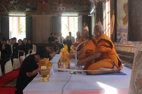 ไฟล์แนบ การประปาส่วนภูมิภาคสาขาประจวบคีรีขันธ์ ร่วมพิธีบำเพ็ญกุศลสวดพระอภิธรรม อุทิศถวายพระราชกุศลแด่สมเด็จพระนางเจ้าสิริกิติ์ พระบรมราชินีนาถ พระบรมราชชนนีพันปีหลวง ณ วัดเกาะหลัก พระอารามหลวง อำเภอเมืองประจวบคีรีขันธ์