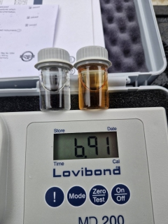 ไฟล์แนบ กปภ.สาขาภูเก็ต นำทีมลงพื้นที่ บริเวณหมู่บ้านภูเก็ตวิลล่า 3 ตำบลวิชิต อำเภอเมือง จังหวัดภูเก็ต เพื่อดำเนินการตรวจสอบคุณภาพน้ำ