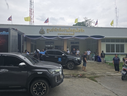 ไฟล์แนบ การประปาส่วนภูมิภาคสาขาขนอม ร่วมบริจาคน้ำดื่มตราสัญลักษณ์ กปภ. รวมทั้งจัดหาน้ำดื่มเพิ่มเติมจากผู้ผลิตภายนอกที่มีมาตรฐาน จำนวน รวม 1,200 ขวด ส่งเข้าพื้นที่อำเภอหาดใหญ่ จังหวัดสงขลา