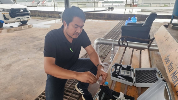 ไฟล์แนบ กปภ.สาขากระบี่ ลงพื้นที่ตรวจสอบคุณภาพน้ำให้กับ ท่าอากาศยานนานาชาติจังหวัดกระบี่  ตำบลกระบี่น้อย อำเภอเมืองกระบี่ จังหวัดกระบี่ ดำเนินโครงการจัดการน้ำสะอาด (Water Safety Plan : WSP) อย่างต่อเนื่อง ควบคุมคุณภาพน้ำประปาให้เป็นไปตามเกณฑ์มาตรฐาน 