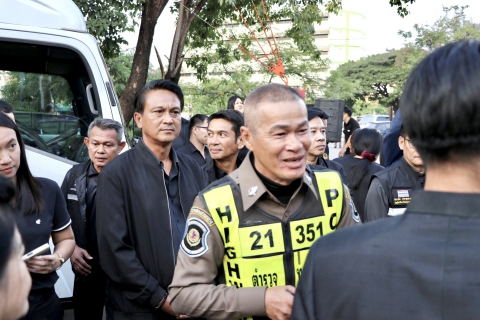 ไฟล์แนบ กปภ.สาขาสมุทรสาคร (พ) ร่วมปล่อยขบวนส่งมอบสิ่งของช่วยเหลือผู้ประสบภัยภาคใต้