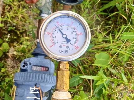 ไฟล์แนบ กปภ.สาขาระนอง ลงพื้นที่ตรวจวัดแรงดันน้ำ ตามโครงการ ผู้ใช้น้ำมั่นใจ กปภ.เช็คชัวร์