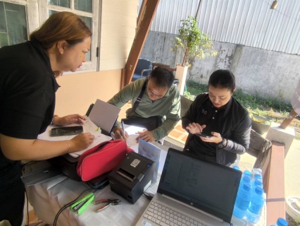 ไฟล์แนบ กปภ.สาขานครปฐม ออกหน่วยบริการเคลื่อนที่โครงการ "มุ่งมั่นเพื่อปวงชน เติมใจให้กัน" ณ หมู่บ้านเจียระไน ต.สนามจันทร์ อ.เมืองฯ จ.นครปฐม (ครั้งที่ 2)