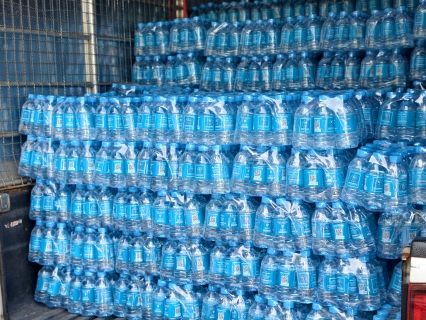 ไฟล์แนบ กปภ.ข.3 ส่งมอบน้ำดื่มบรรจุขวดตราสัญลักษณ์ กปภ. เพื่อช่วยบรรเทาความเดือดร้อนแก่ประชาชนและเจ้าหน้าที่ในพื้นที่ชายแดนไทย-กัมพูชา