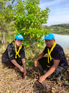 ไฟล์แนบ กปภ.สาขาทุ่งสง เข้าร่วมกิจกรรมจิตอาสาบำเพ็ญสาธารณประโยชน์และบำเพ็ญสาธารณกุศล เนื่องในวันคล้ายวันพระบรมราชสมภพ พระบาทสมเด็จพระบรมชนกาธิเบศร มหาภูมิพลอดุลยเดชมหาราช และสมเด็จพระนางเจ้าสิริกิติ์ พระบรมราชินีนาถพระบรมราชชนนีพันปีหลวง