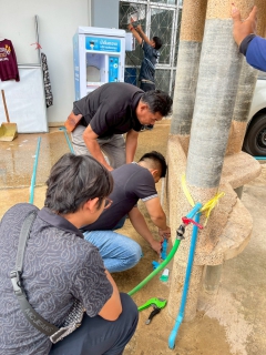 ไฟล์แนบ กปภ.สาขาสระแก้ว ติดตั้งตู้กดน้ำดื่มสะอาดบริการประชาชน ณ ศูนย์อพยพ/พักพิง จังหวัดสระแก้ว