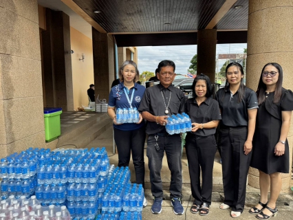 ไฟล์แนบ การประปาส่วนภูมิภาคสาขาสระแก้วมอบน้ำดื่มบรรจุขวดตราสัญลักษณ์ กปภ.ให้กับ ศูนย์ช่วยเหลือผู้อพยพ/พักพิง ณ อำเภอเมืองสระแก้ว และ เทศบาลตำบลท่าเกษม จากเหตุปะทะชายแดนไทย-กัมพูชา จังหวัดสระแก้ว  จำนวน 1,080 ขวด