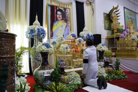 ไฟล์แนบ กปภ.สาขาภูเก็ต ร่วมพิธีบำเพ็ญกุศลและแสดงความอาลัย ในวาระครบ 50 วัน (ปัญญาสมวาร) แห่งการสวรรคตเพื่อถวายเป็นพระราชกุศลแด่สมเด็จพระนางเจ้าสิริกิติ์ พระบรมราชินีนาถ พระบรมราชชนนีพันปีหลวง