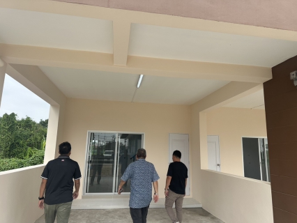 ไฟล์แนบ กปภ.สาขาสมุทรสาคร (พ) ลงพื้นที่ตรวจรับโครงการก่อสร้างบ้านพักพนักงาน ณ สถานีจ่ายน้ำโพหัก