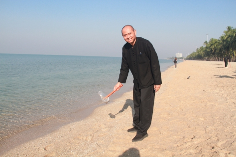 ไฟล์แนบ กปภ.ข.1 จัดกิจกรรมรวมพลังแห่งความภักดี เก็บขยะบริเวณชายหาดบางแสน เพื่อถวายเป็นพระราชกุศลแด่ พระพันปีหลวง