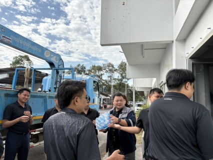 ไฟล์แนบ กปภ.เขต 1 สนับสนุนน้ำดื่ม 6,000 ขวด ส่งมอบให้ กปภ.สาขาศรีสะเกษ เพื่อสนับสนุนทหารที่ปฏิบัติหน้าที่แนวชายแดนไทย - กัมพูชา และผู้อพยพ