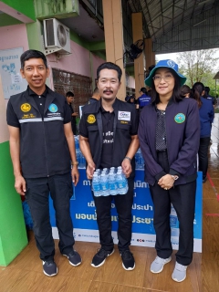 ไฟล์แนบ วันพฤหัสบดี ที่ 18 ธันวาคม 2568 กปภ.สาขาเขาชัยสน นำโดย นายณัฐยุทธ โชโต ผจก. กปภ.สาขาเขาชัยสน หัวหน้างาน และพนักงานในสังกัด เข้าร่วม โครงการหน่วยบำบัดทุกข์ บำรุงสุข สร้างร้อยยิ้มให้ประชาชน ณ โรงเรียนบ้านท่าลาด หมู่ที่ 3 ต.ควนขนุน อ.เขาชัยสน จ.พัทลุง 