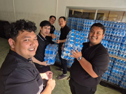 ไฟล์แนบ กปภ.เขต 1 สนับสนุนน้ำดื่ม 4,800 ขวด ส่งมอบให้ กปภ.เขต 8 เพื่อสนับสนุนกองทัพและศูนย์พักพิงจากสถานการณ์ความไม่สงบบริเวณชายแดนไทย - กัมพูชา 