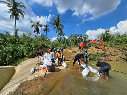 ไฟล์แนบ กปภ.สาขาบางสะพาน ร่วมกันกั้นฝายชะลอน้ำ บริเวณคลองร่อนทอง สถานีผลิตจ่ายน้ำร่อนทอง