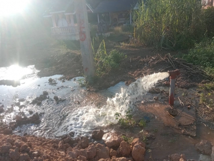 ไฟล์แนบ กปภ.สาขาคลองท่อม ดำเนินการเปิดล้างระบายตะกอนในเส้นท่อจ่ายน้ำ (Blow off) ผ่านหัวดับเพลิง