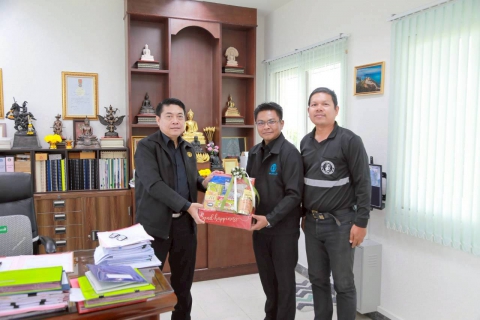 ไฟล์แนบ การประปาส่วนภูมิภาคสาขาประจวบคีรีขันธ์ เข้าเยี่ยมเยียนสวัสดีปีใหม่ ประจำปี 2569 พร้อมมอบของที่ระลึกตราสัญลักษณ์ กปภ. 