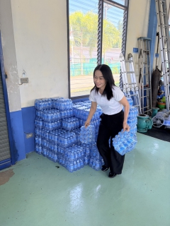 ไฟล์แนบ มอบน้ำดื่มบรรจุขวดและสนับสนุนของขวัญในกิจกรรมงานวันเด็กแห่งชาติ ประจำปี ๒๕๖๙ 