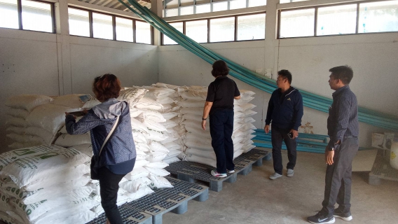 ไฟล์แนบ การประปาส่วนภูมิภาคสาขาท่าแซะให้การต้อนรับเจ้าหน้าที่จากบริษัท ซีพีเอฟ (ประเทศไทย) จำกัด (มหาชน) ศูนย์ปรับปรุงพันธุกรรมกุ้ง ปะทิว เข้าเยี่ยมชมโรงกรองน้ำและศึกษาดูงานระบบผลิตน้ำของการประปาส่วนภูมิภาคสาขาท่าแซะ ในส่วนของผู้มีส่วนได้เสีย (Stakeholder)ผู้ใช้น้ำประเภทที่ ๓