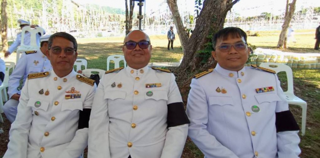 ไฟล์แนบ กปภ.สาขากาญจนบุรี เฝ้าฯ รับเสด็จ พระบาทสมเด็จพระเจ้าอยู่หัว และสมเด็จพระนางเจ้า ฯ พระบรมราชินี เสด็จพระราชดำเนินไปทรงเปิด สวนสุขภาพสราญจิต เฉลิมพระเกียรติ ณ เขื่อนวชิราลงกรณ อำเภอทองผาภูมิ จังหวัดกาญจนบุรี