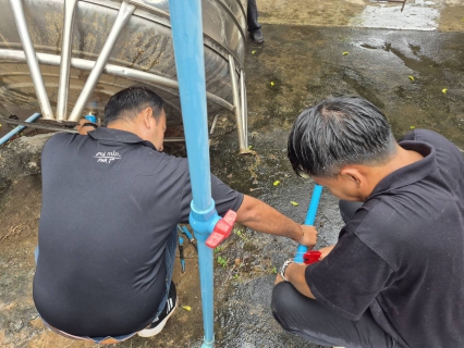 ไฟล์แนบ  กปภ.สาขาสุราษฎร์ธานี (พ) ลงพื้นที่เชิงรุกตรวจเช็กระบบประปา ณ จวนผู้ว่าฯ  ย้ำมาตรฐานบริการเพื่อผู้ใช้น้ำทุกกลุ่ม