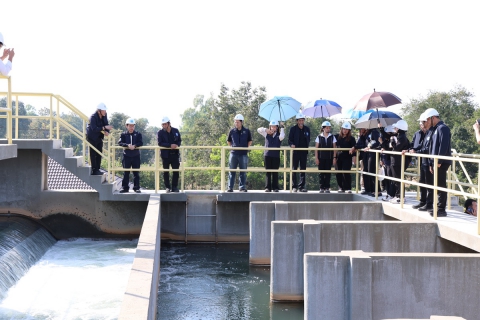 ไฟล์แนบ กปภ.ข.6 ให้การต้อนรับผู้บริหารจากสำนักงานบริหารหนี้สาธารณะ (สบน.) และคณะ ลงพื้นที่ประเมินผลโครงการปรับปรุงขยายการประปาส่วนภูมิภาคสาขาขอนแก่น - น้ำพอง จ.ขอนแก่น