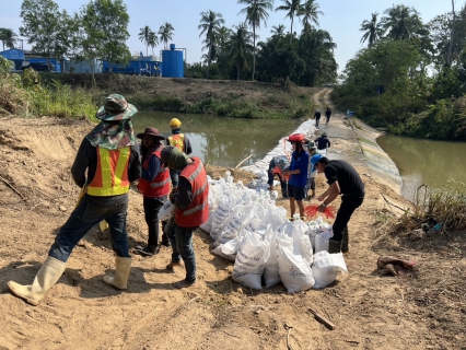 ไฟล์แนบ กปภ.สาขาบางสะพาน ร่วมกันกั้นฝายชะลอน้ำ  ( ครั้งที่ 2 )  บริเวณคลองร่อนทอง สถานีผลิตจ่ายน้ำร่อนทอง