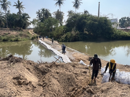 ไฟล์แนบ กปภ.สาขาบางสะพาน ร่วมกันกั้นฝายชะลอน้ำ  ( ครั้งที่ 2 )  บริเวณคลองร่อนทอง สถานีผลิตจ่ายน้ำร่อนทอง