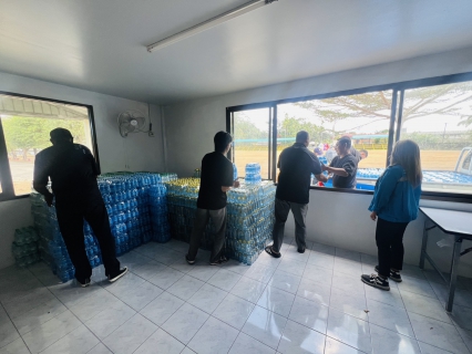 ไฟล์แนบ กปภ.สาขาระนอง สนับสนุนน้ำดื่ม ร่วมกิจกรรม โครงการ TO BE NUMBER ONE