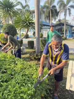 ไฟล์แนบ กปภ.สาขาสามพราน ร่วมกิจกรรมตัดหญ้าและตัดแต่งกิ่งไม้ ปรับปรุงภูมิทัศน์รอบสำนักงาน