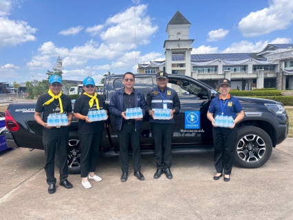 ไฟล์แนบ การประปาส่วนภูมิภาคสาขาอ่าวลึก มอบน้ำดื่มบรรจุขวดตราสัญลักษณ์ กปภ. จำนวน 1,200 ขวด ให้กับ สำนักงานป้องกันและบรรเทาสาธารณภัยจังหวัดกระบี่