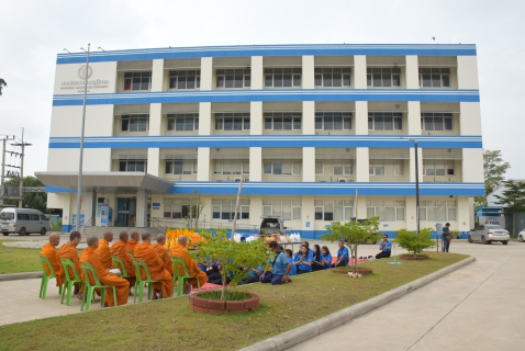 ไฟล์แนบ กปภ.สาขาระยอง จัดพิธีตักบาตรข้าวสารอาหารแห้ง และพิธีไหว้สักการะพระแม่ธรณี เนื่องในโอกาสวันคล้ายวันสถาปนา กปภ.ครบรอบ 47 ปี